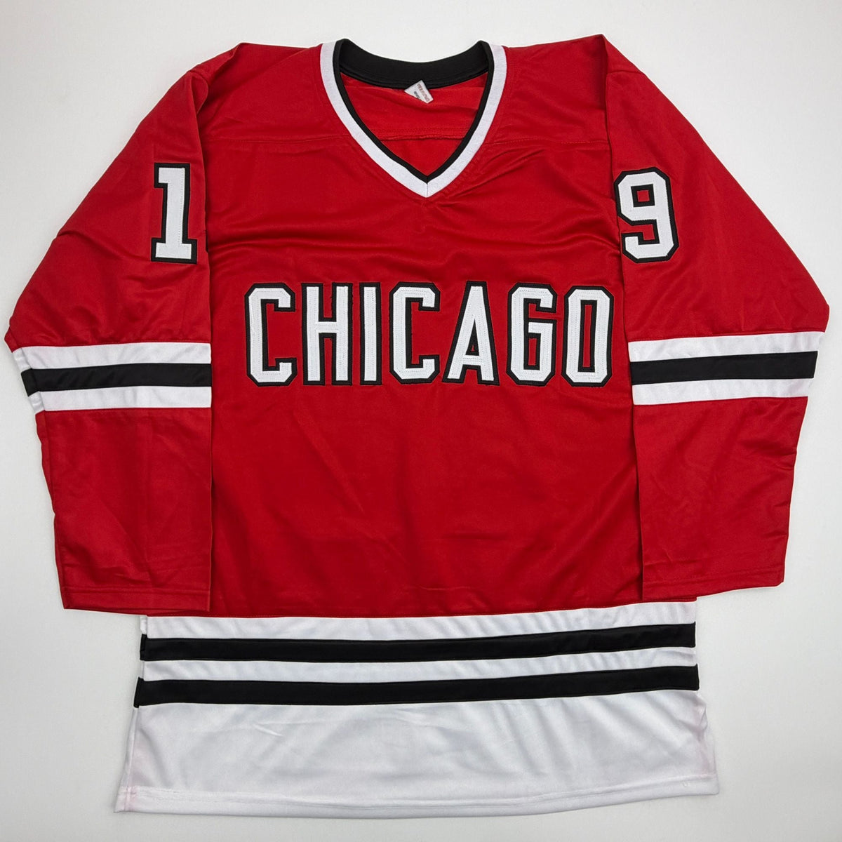 Autographed/Signed Jonathan Toews Chicago Red Hockey Jersey Beckett BAS COA