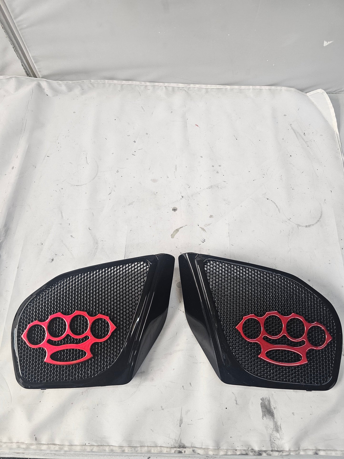 98-2024+ Road Glide 3D brass knuckles speakers grill covers set