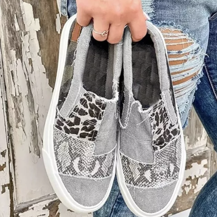 Large Size Women's Shoes Snake Skin Stitching Printed Flat Canvas Shoes Women