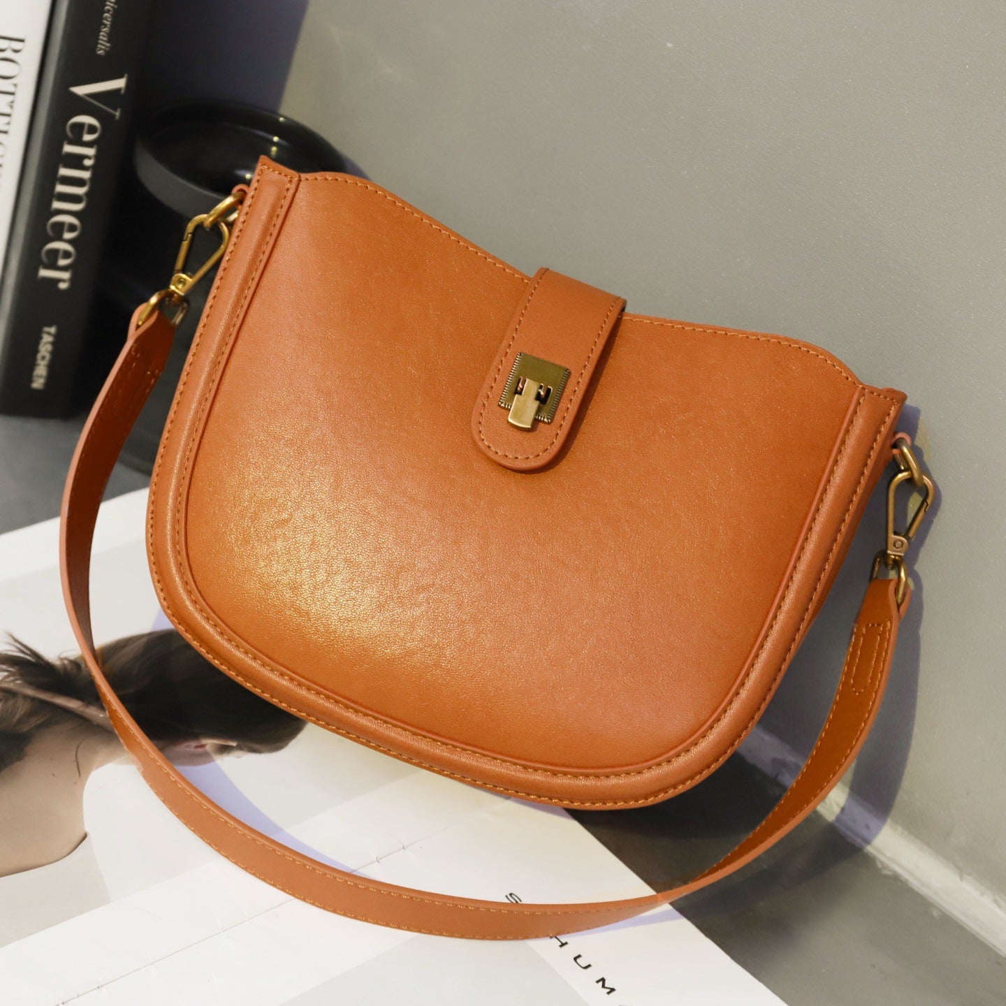 Genuine Leather Women's Bag, Top-layer Cowhide Saddle Bag, High-end Feel Genuine Leather Single Shoulder Half-moon Bag, Commuter Crossbody