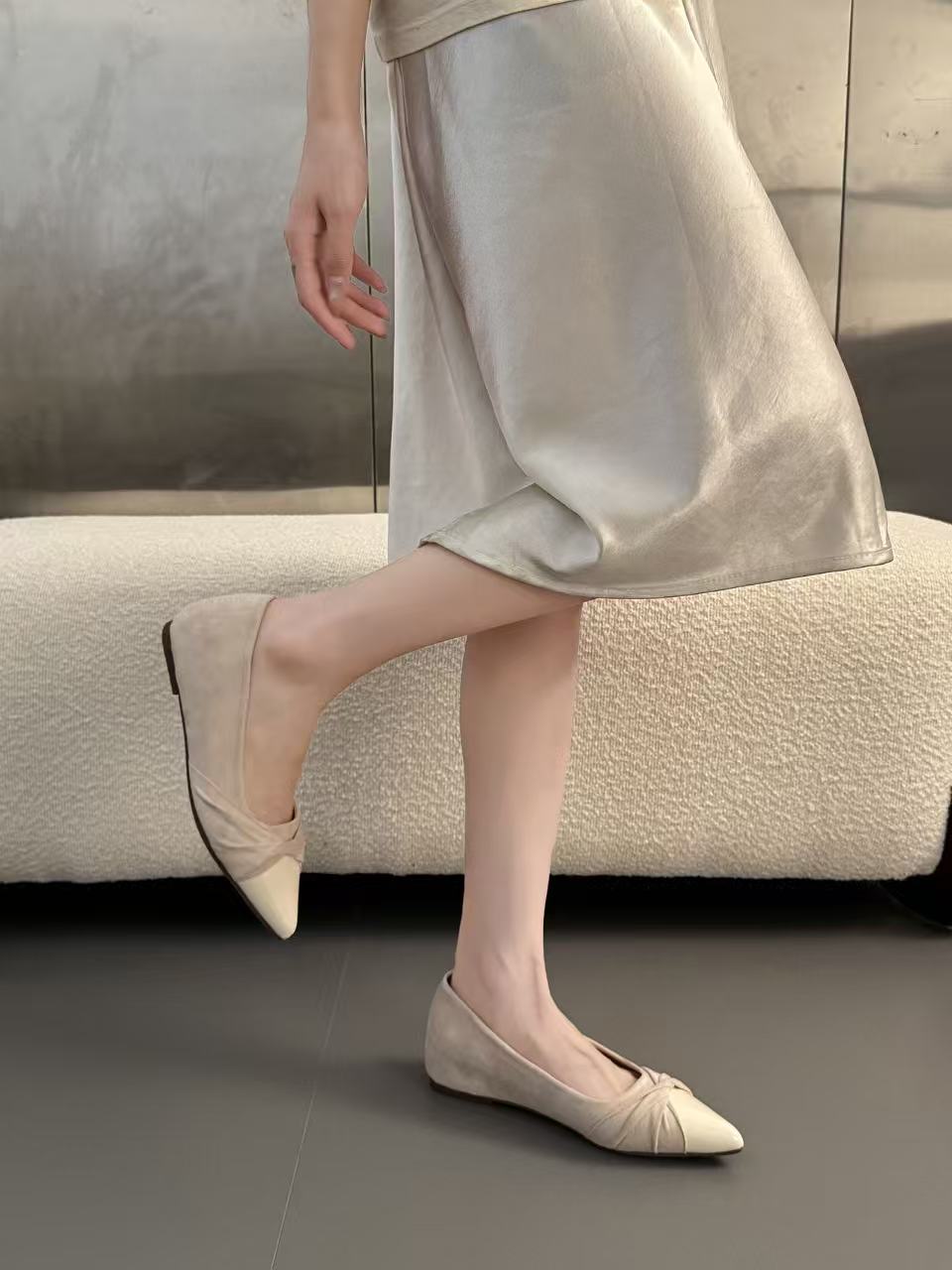 2026 New French Style Women Pointed Toe Shallow Flats, Autumn Winter Slip-on Pumps, Gentle Commute Shoes Matching Dresses,
