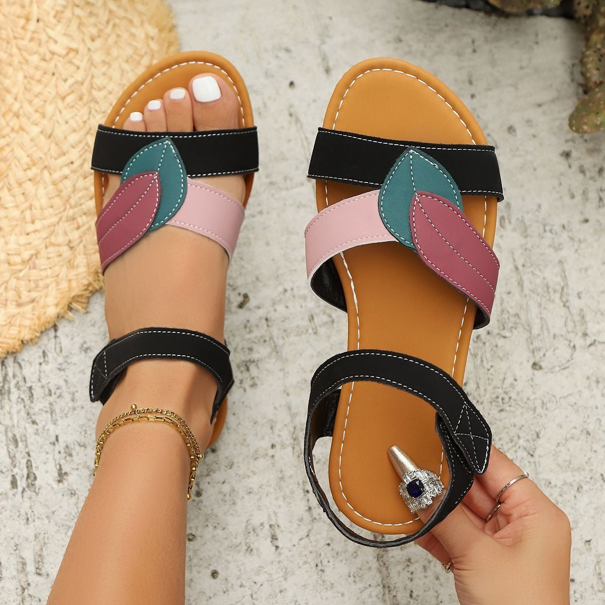 Womens New Casual Open-toe Versatile Beach Sandals