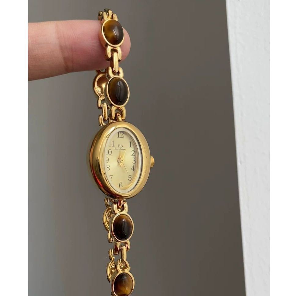 Creative Vintage-style Fashion Watch For Women