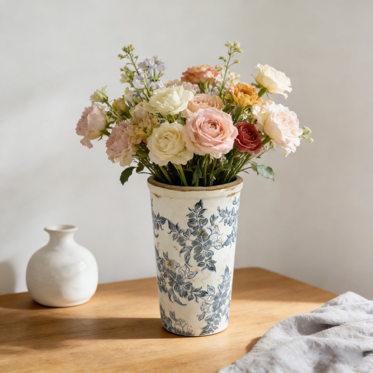 5.3x5.3x9.6' Flower Vase with Wide Mouth