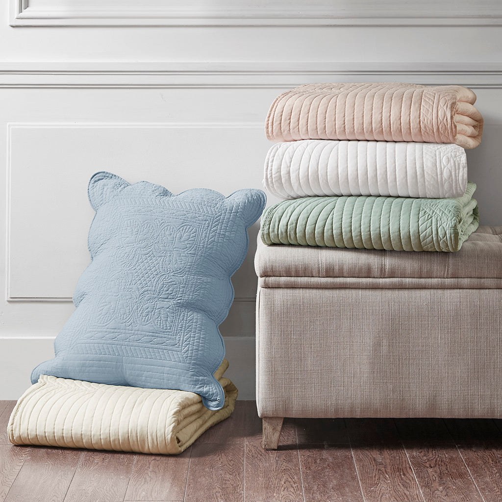 3 Piece Reversible Scalloped Edge Quilt Set - Blue King/Cal King