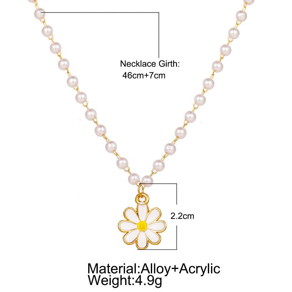 Pearl Daisy Necklace