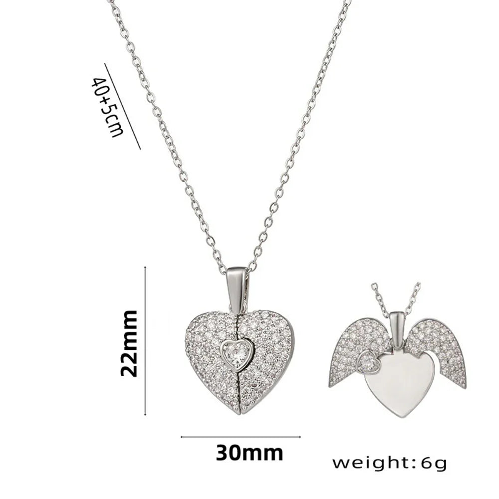 Stylish and Personalized Heart-shaped Necklace for Women High-end and eExquisite Pendant Stainless Steel Clavicle Chain Jewelry