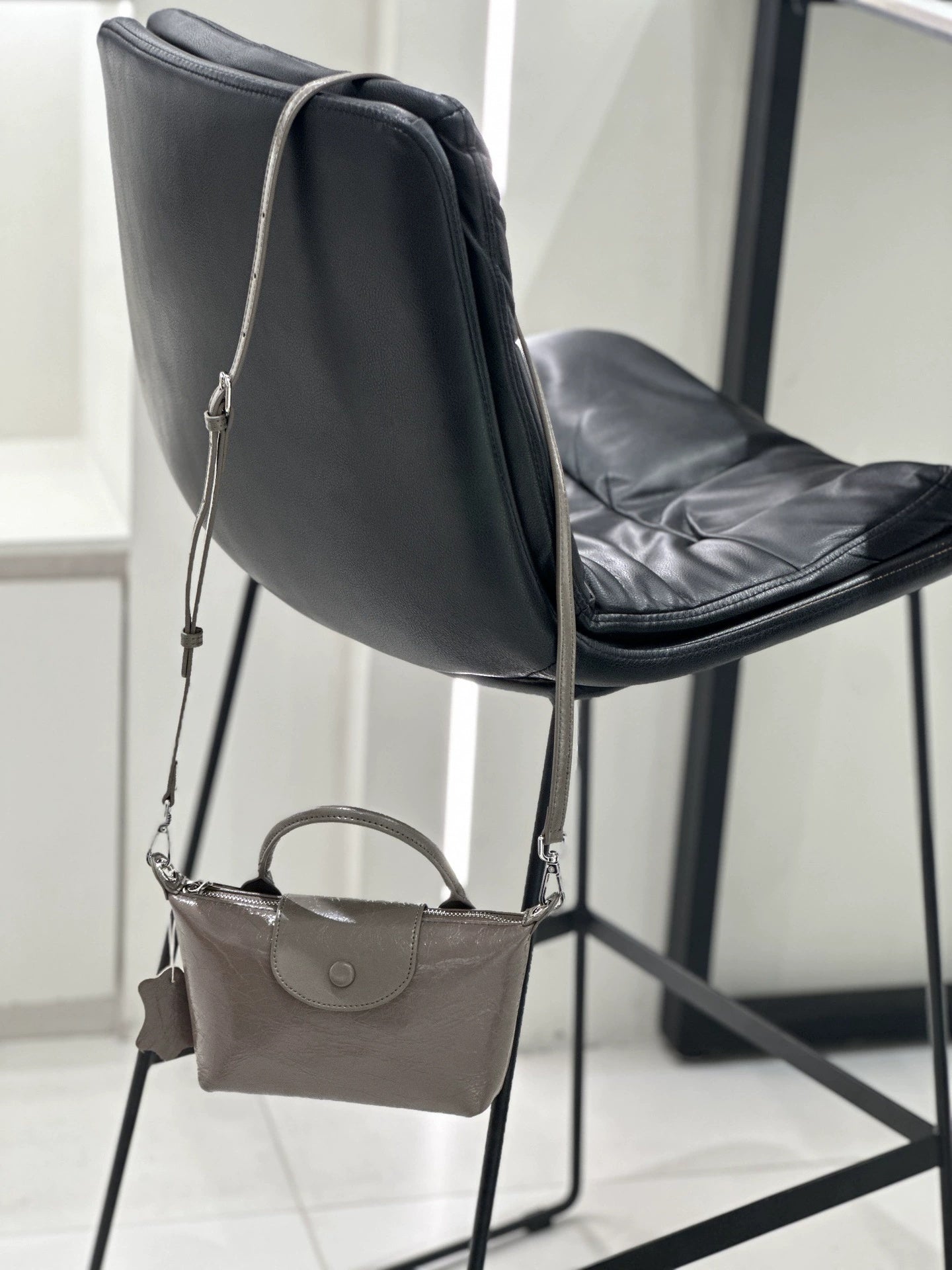 Badi Leather Women's Bag 2025 New Mini Dumpling Bag, Top Layer Cowhide Shoulder Bag, Crossbody Phone Bag, Coin Purse