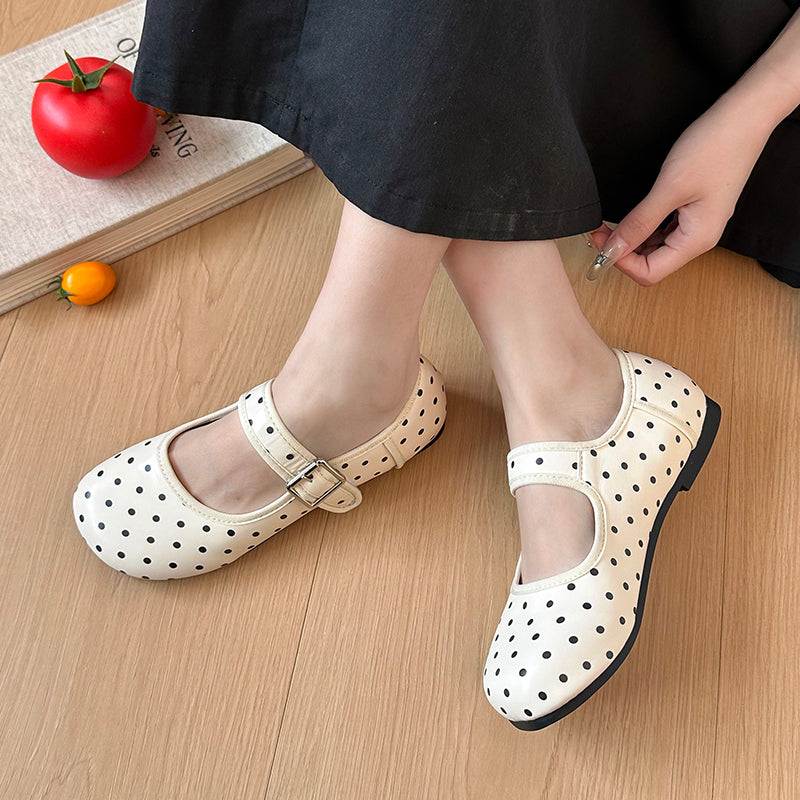 Black Round Toe Retro Polka Dot Shallow Mouth Flat Sole Single Shoe Women's Summer 2026 New Style Hundred Matching Skirt Mary Jane Shoes
