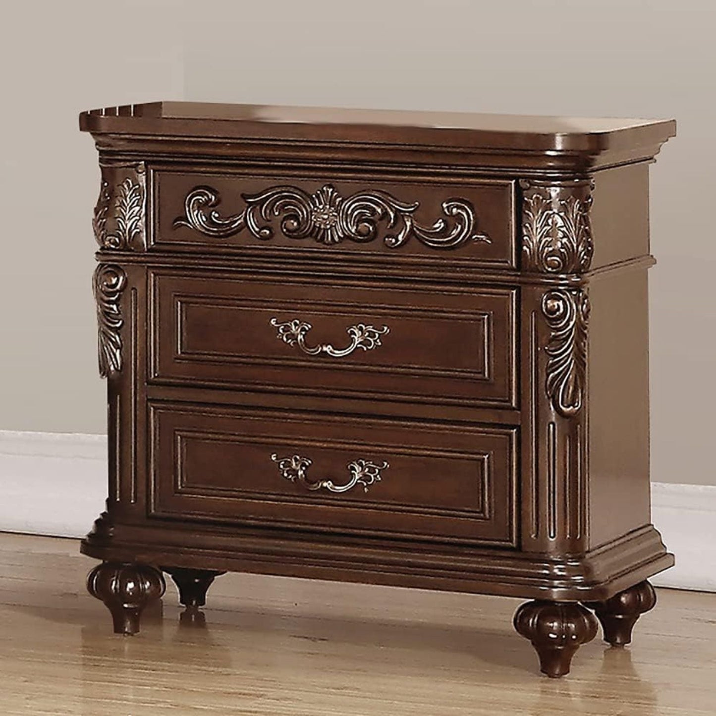 3 Piece Bedroom Set, Majestic Formal Bed With 2 Nightstands