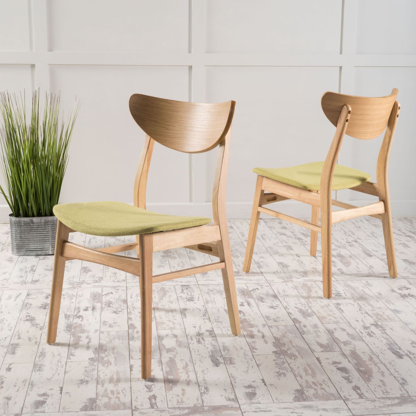 Contemporary Dining Chair With Sleek Design