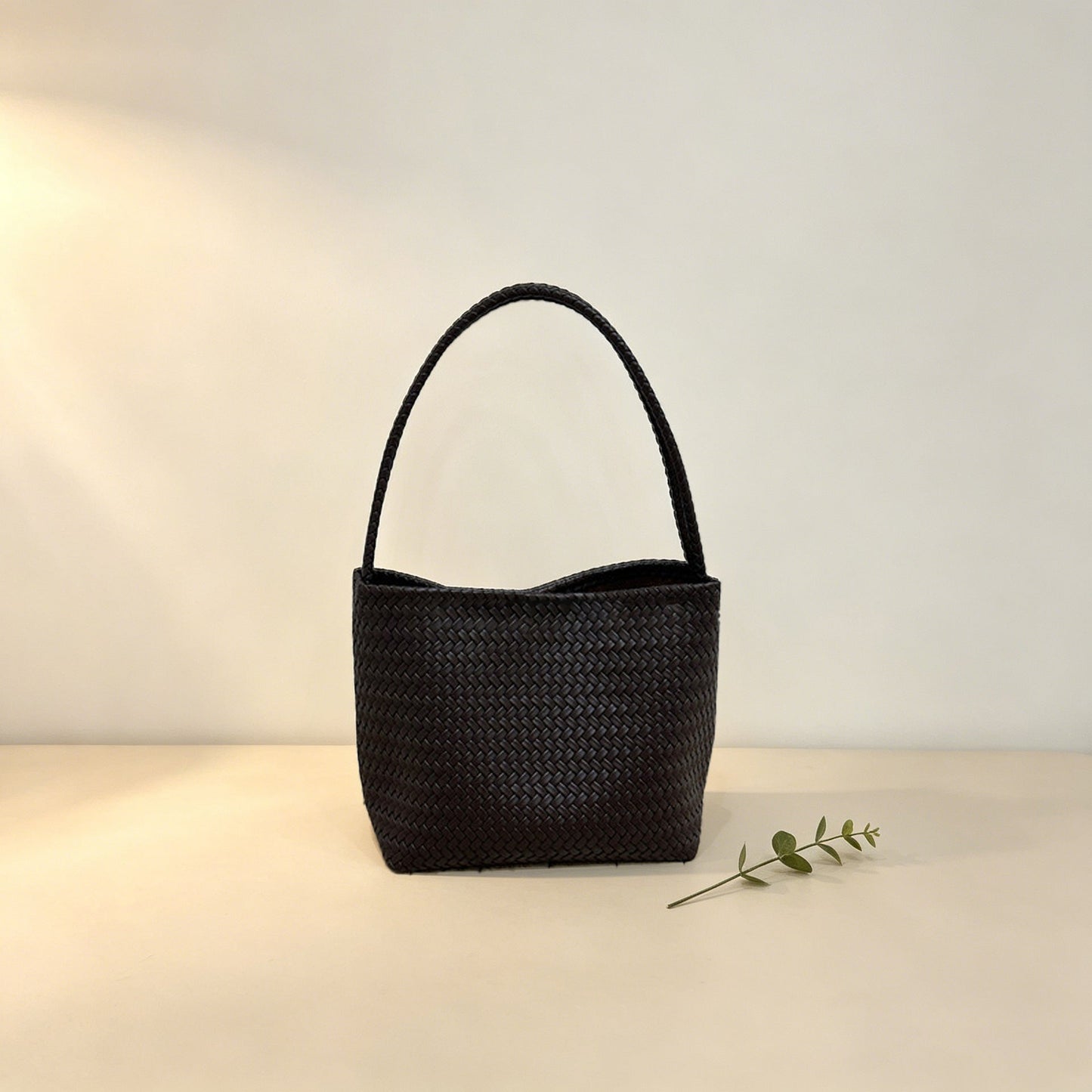 Vintage Woven-pattern Bucket Bag For Women With A Luxurious Feel