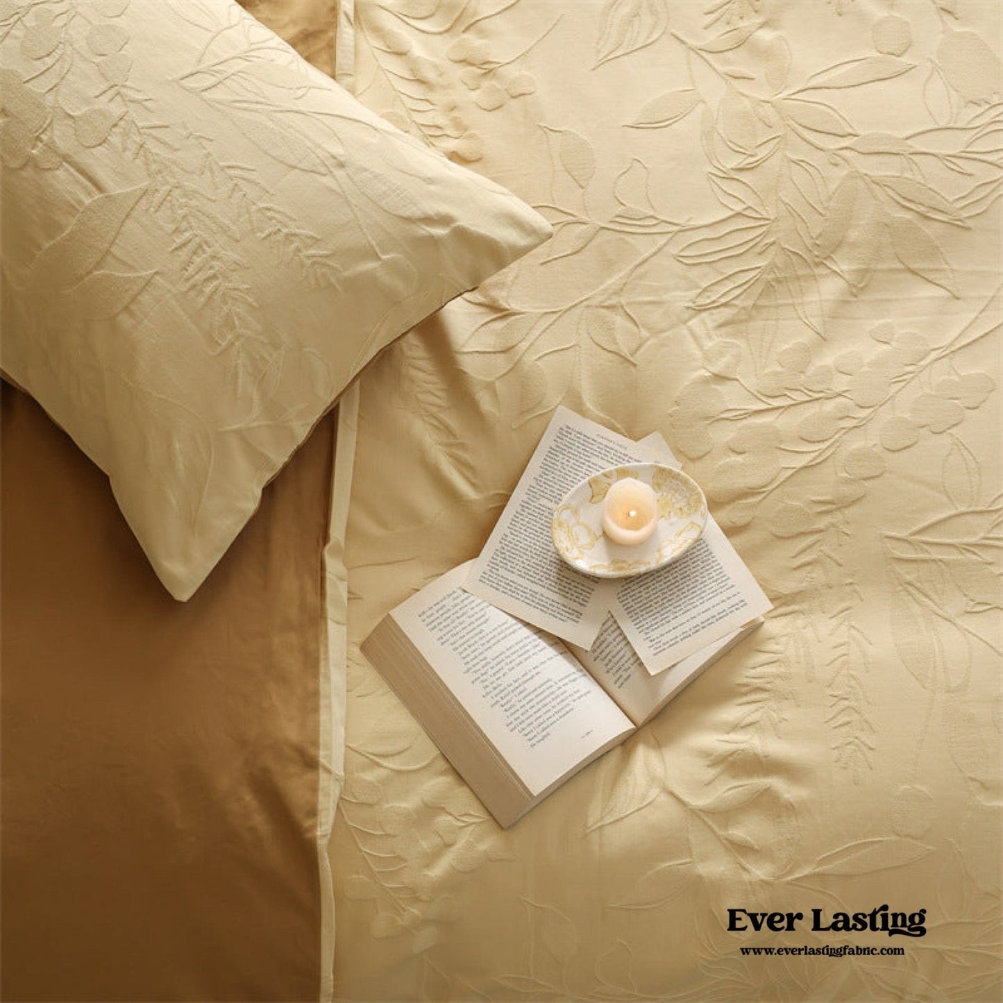 Hidden Garden Jacquard Floral Bedding Set / Moss Green