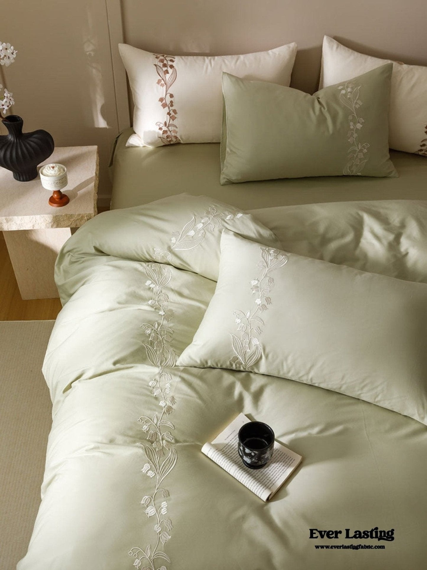 Lily of the Valley Embroidered Silky Bedding Set / Purple