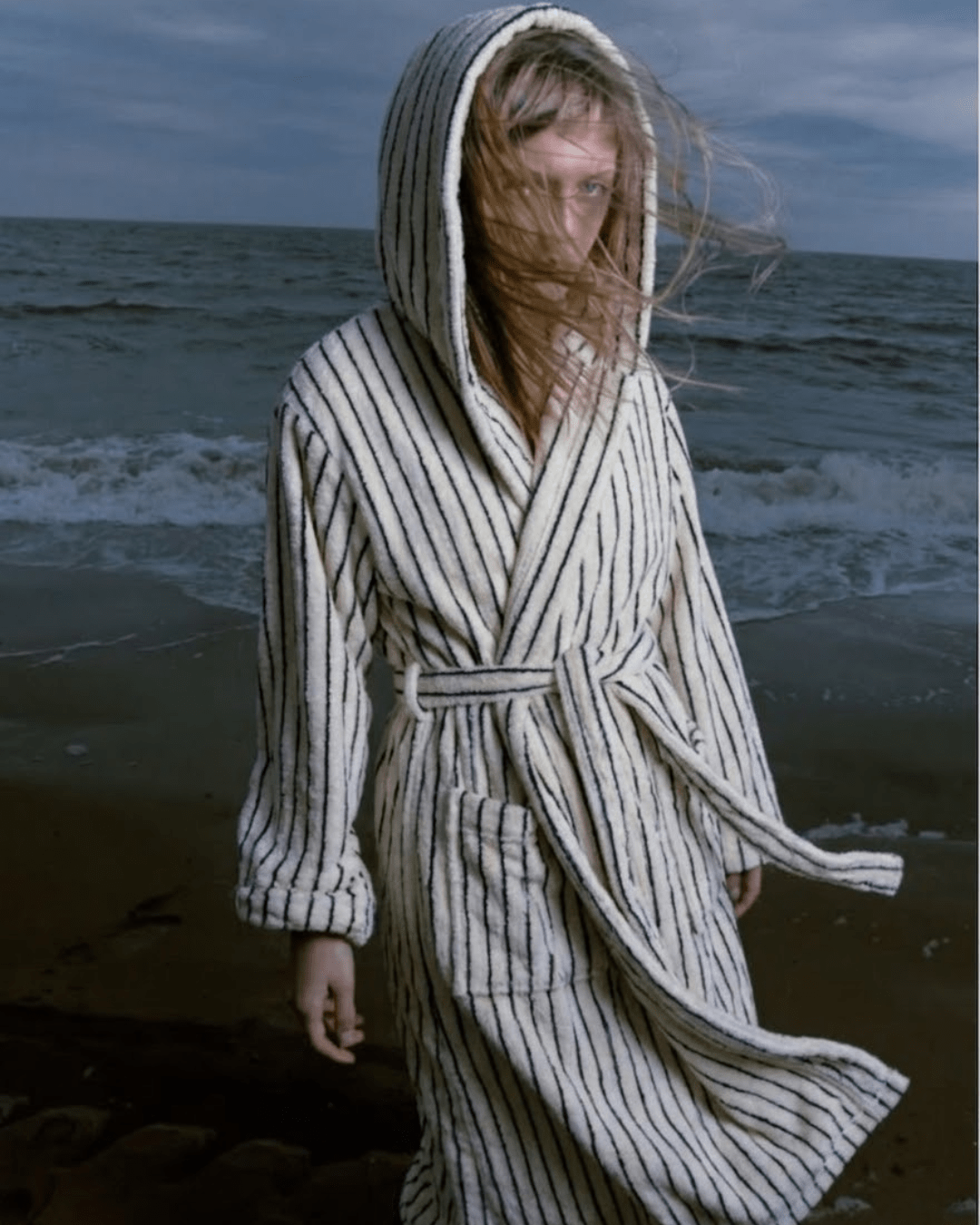 Minimalist Thin Striped Hooded Bathrobe