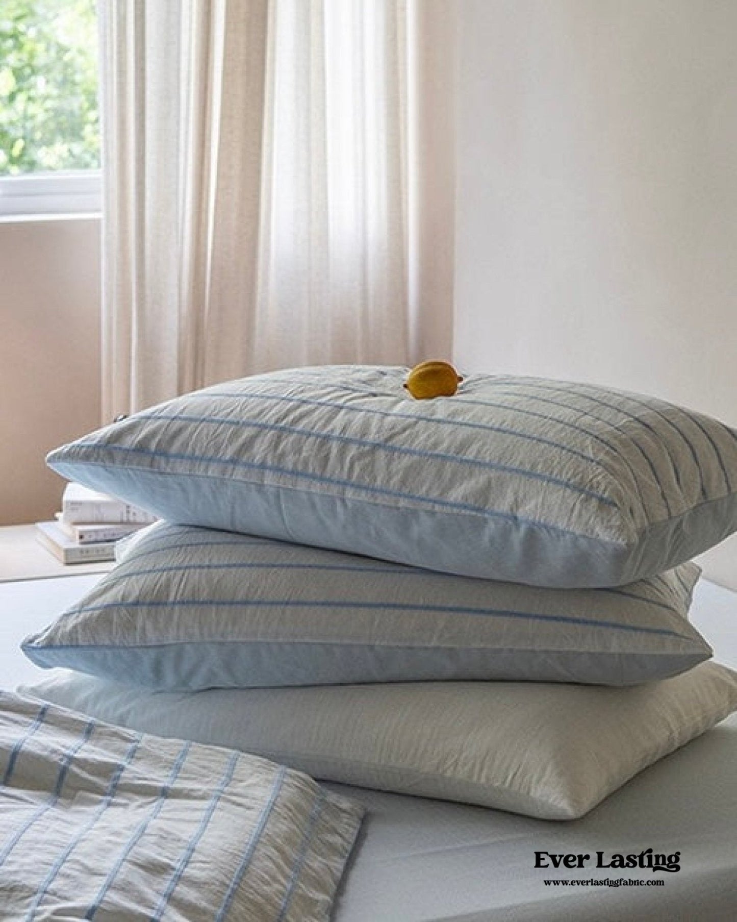 Skye Refreshing Striped Bedding Set / Blue