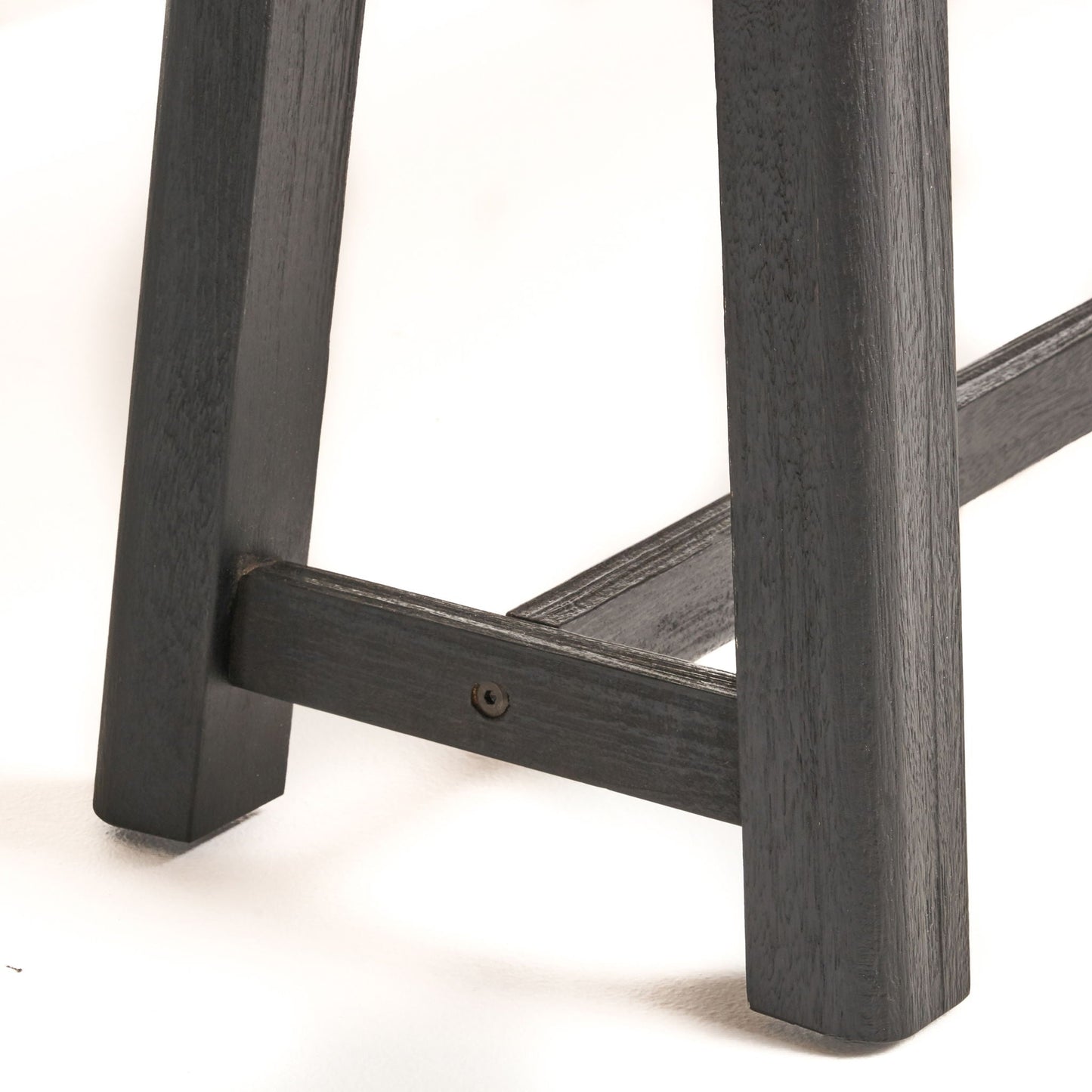 Cloud Outdoor Bench With Acacia Wood Frame And Slat Panel Design