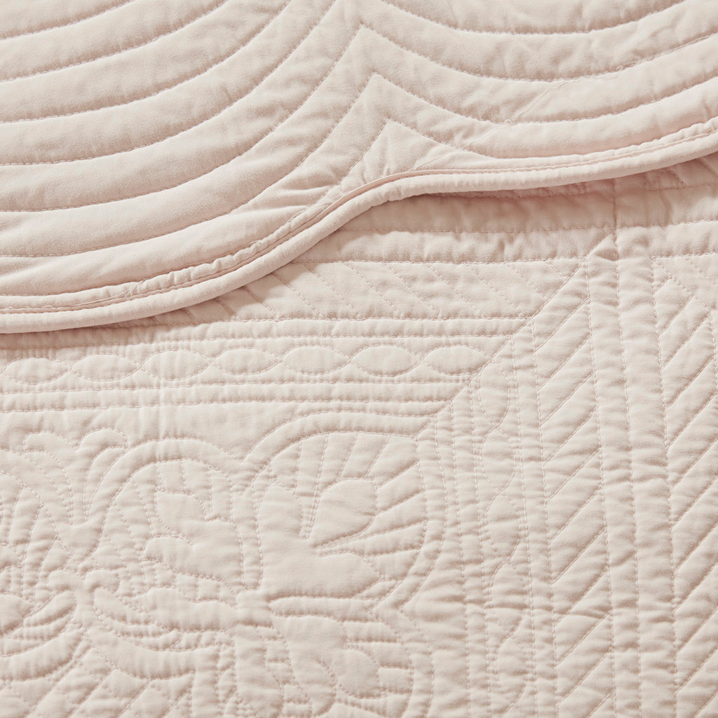 3 Piece Reversible Scalloped Edge Quilt Set - Blush King/Cal King