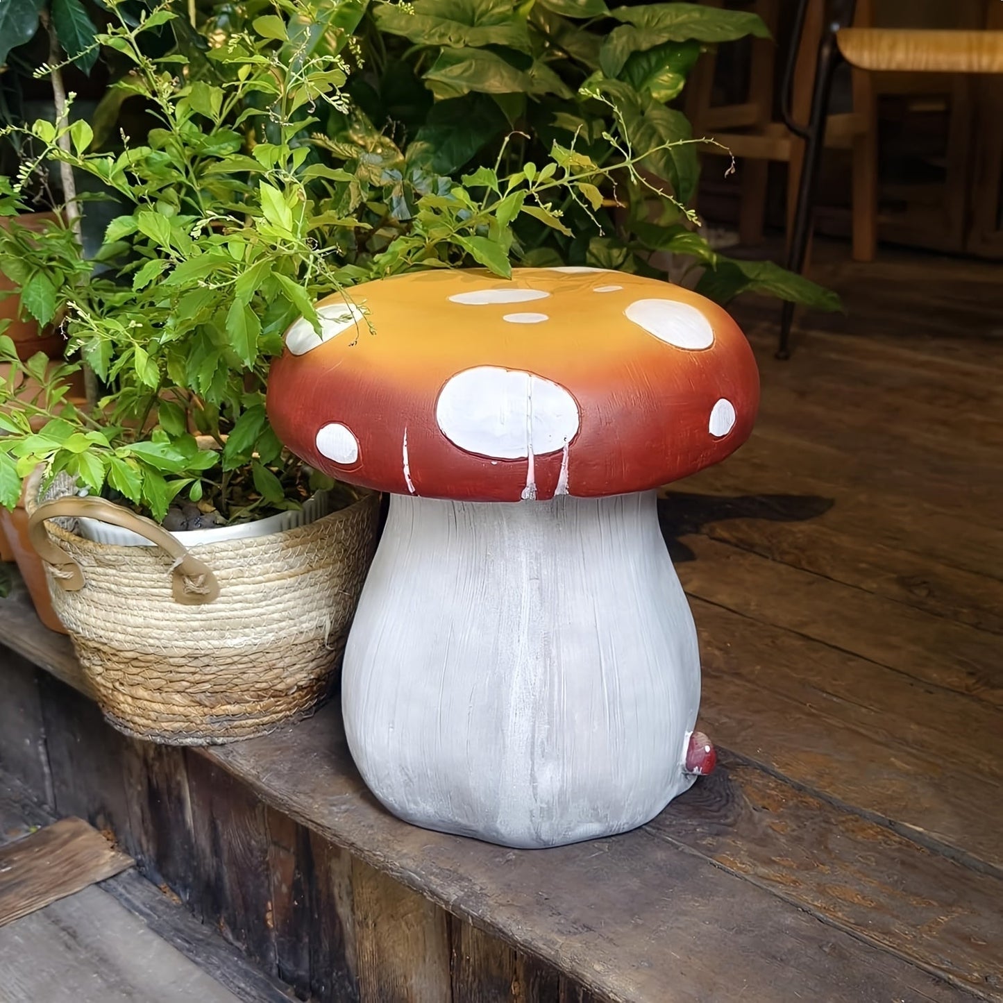 13.4' Oversized Mushroom Statue Stool