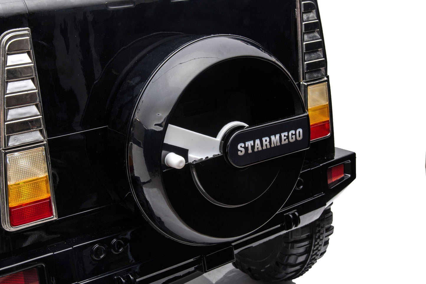 12V7A 30W*2 Four-Wheel Drive Seat One Button Start, Forward And Backward, High And Low Speed, Music, Front Light, Power Display, Two Doors Can Open, 2.4G R / C, Seat Belt Four Wheel Absorber