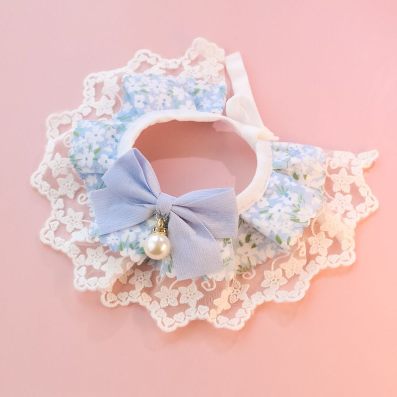 Cats Innocent Series Lace-trimmed Dog Bib