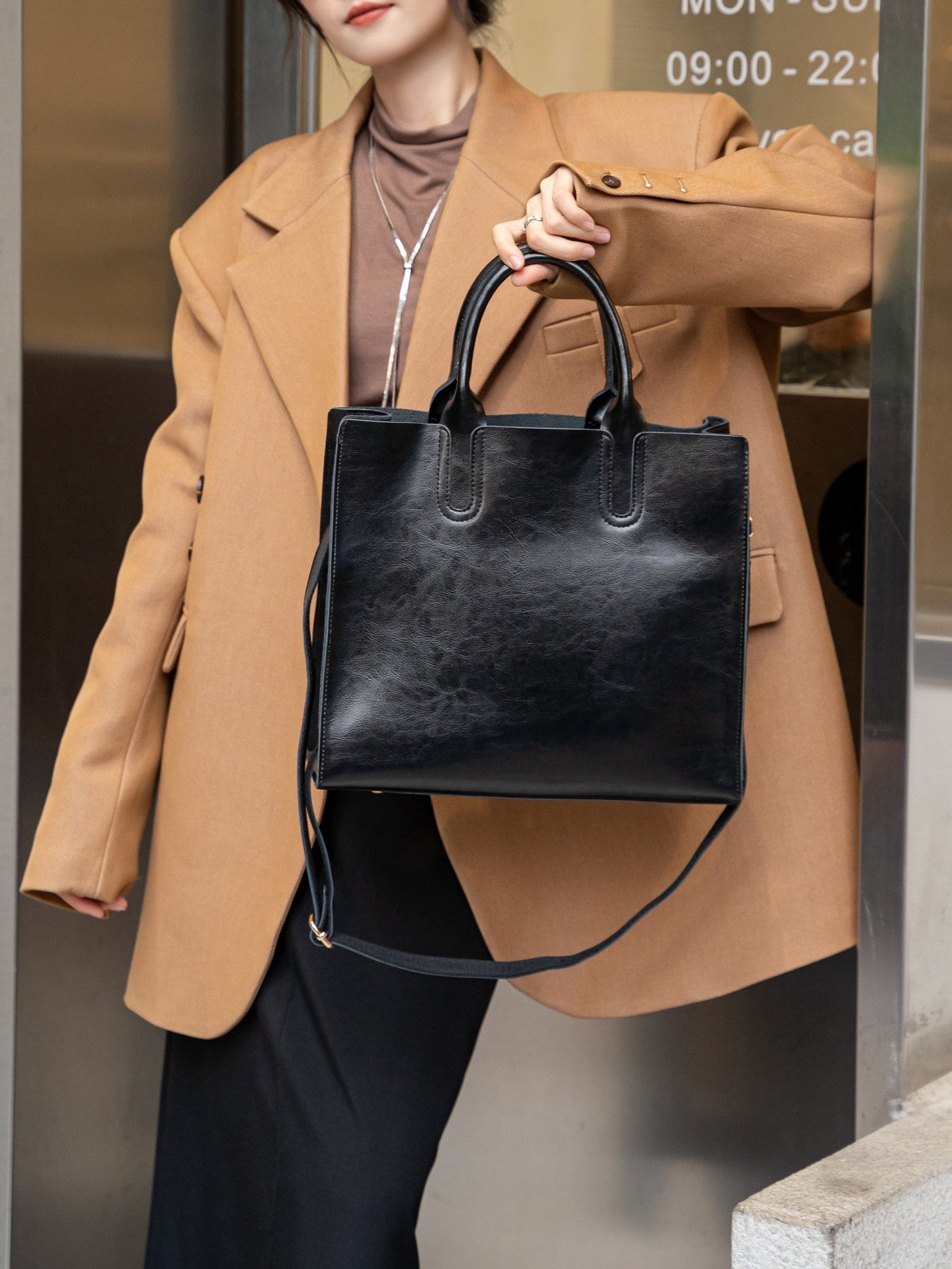 Genuine Leather Women's Bag, Cross-border Commuting, Oiled Wax Cowhide Handbag, Large Capacity Tote, Single Shoulder And Crossbody Square Bag