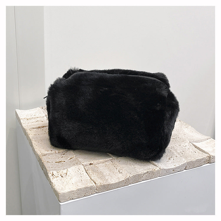 Large-Capacity Soft And Fluffy Plush Makeup Bag For Girls