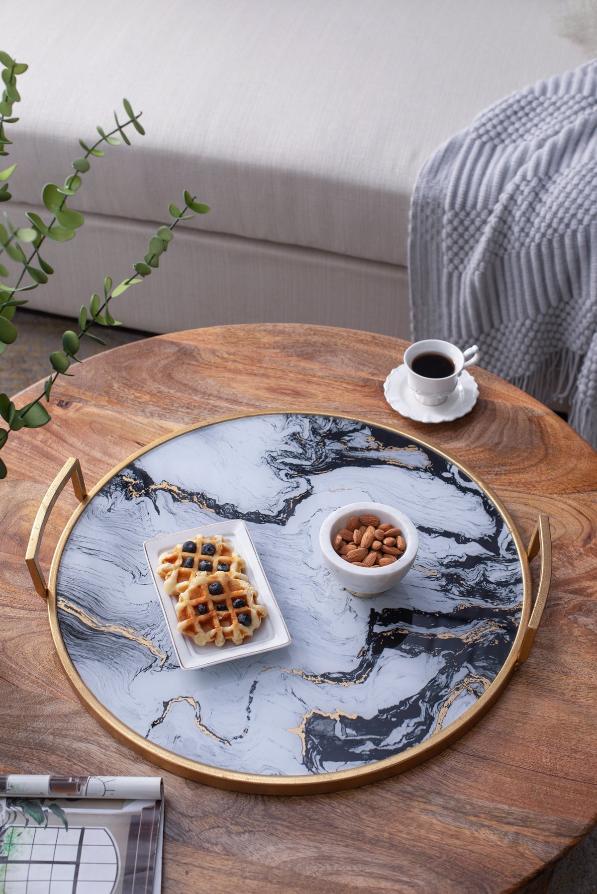 S/2 Round Decorative Tray with Abstract Marbled Design