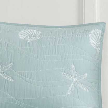 4 Piece Cotton Reversible Embroidered Quilt Set with Throw Pillow Aqua King/Cal King