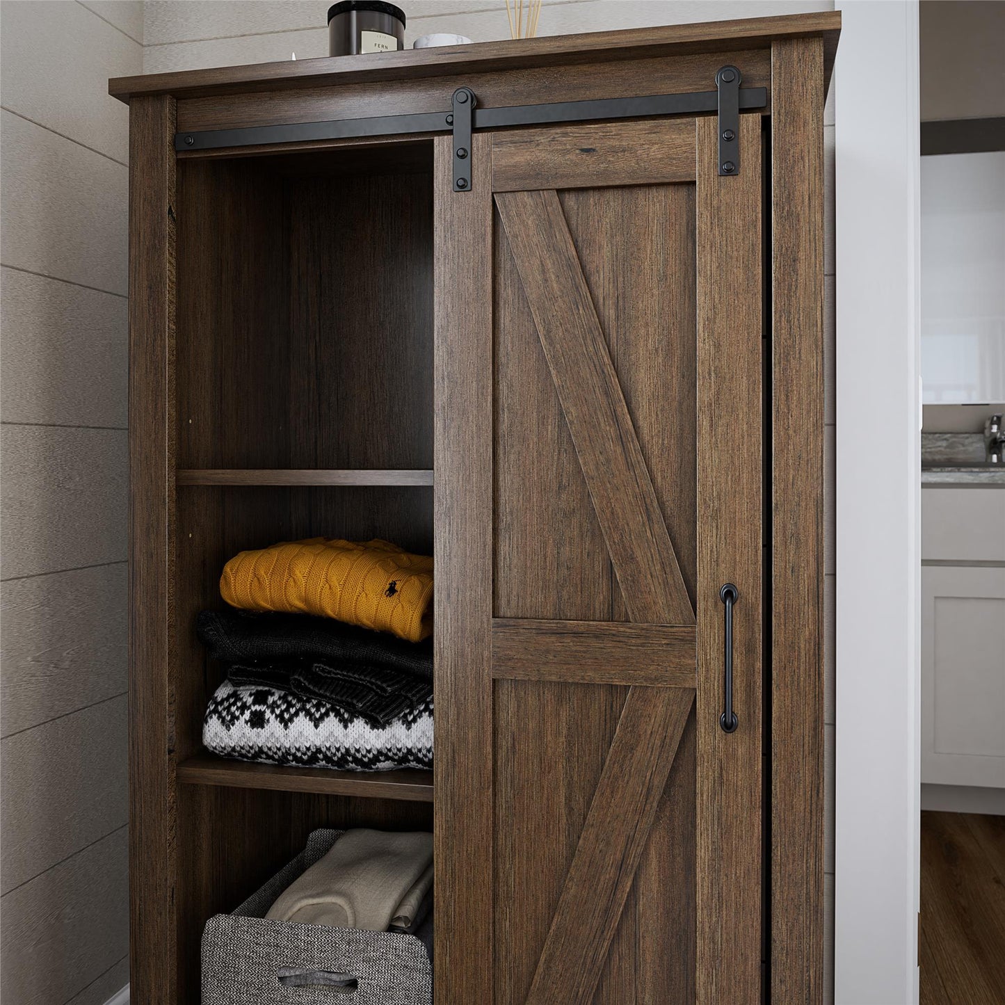Alton - Gentleman's Chest