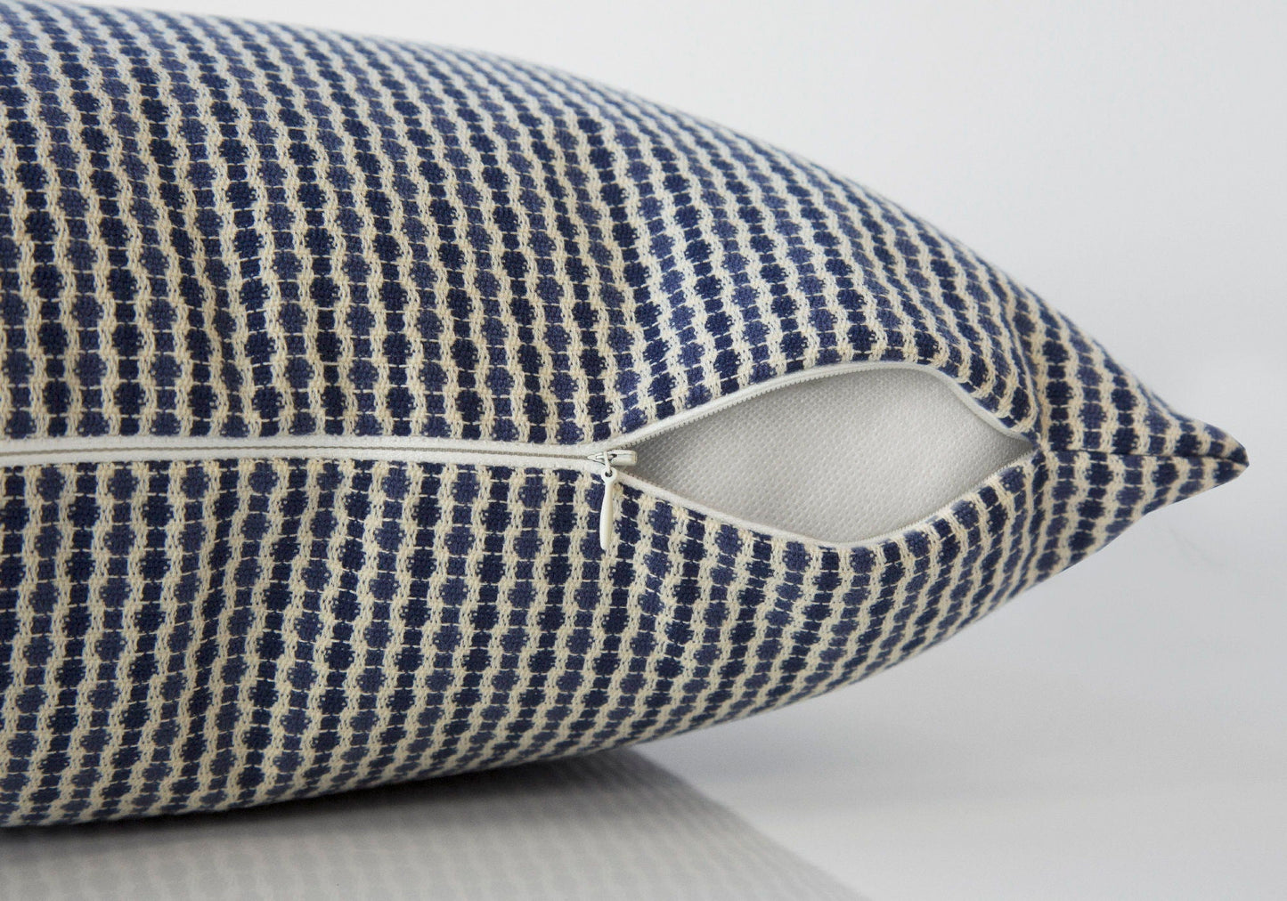 8th Street Square Decorative Throw Pillows with Insert