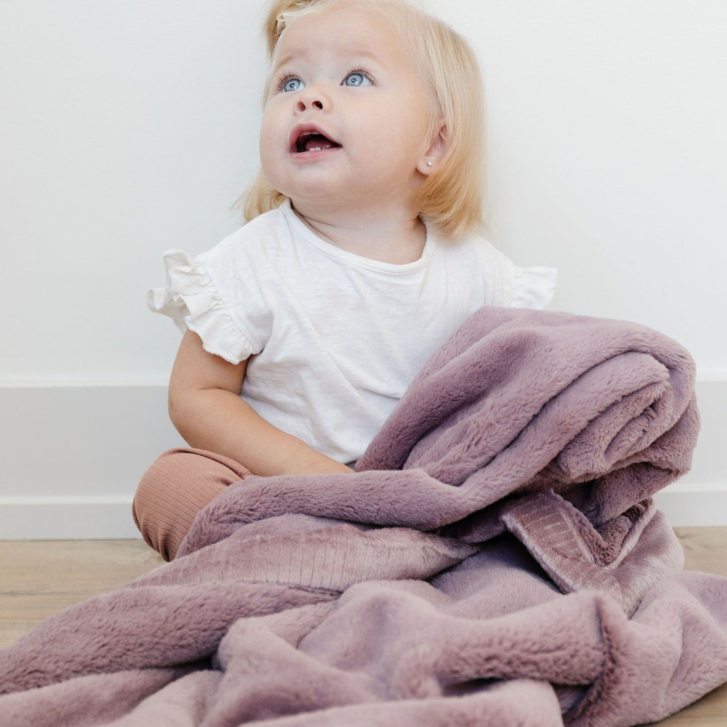 Lush Receiving Blanket 30x40 Inch by Saranoni