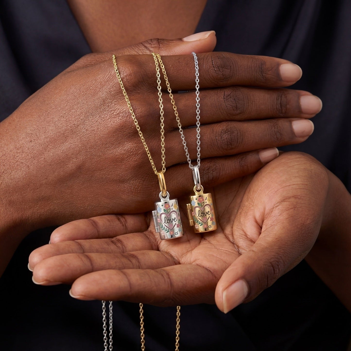 Openable Cylindrical Necklace For Women