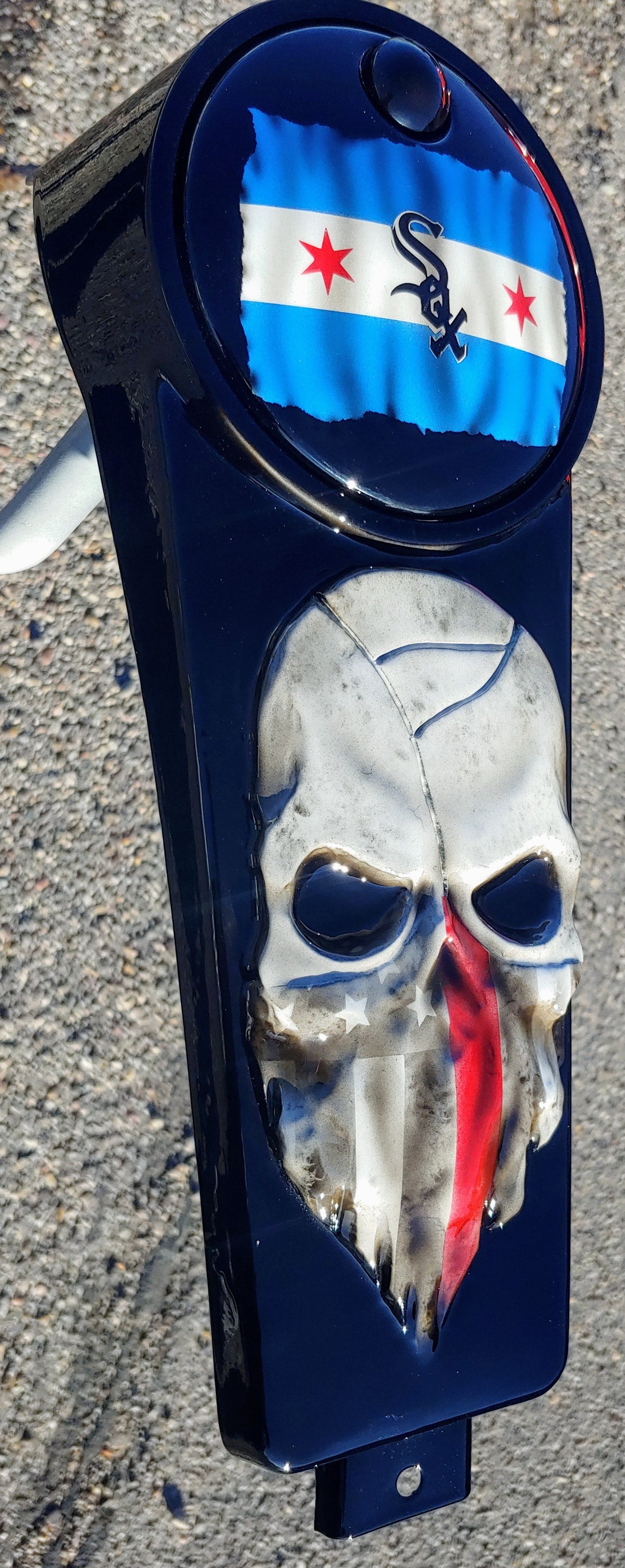 3D skull flag console