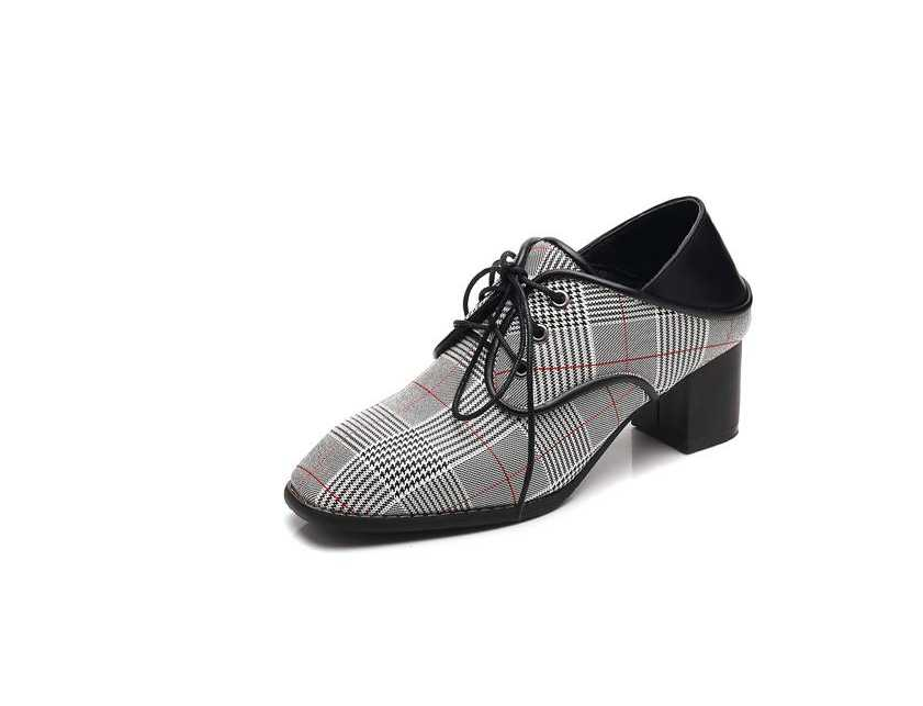 Spring new single shoes women wear lazy shoes with thick with laced cloth British wind wild women shoes
