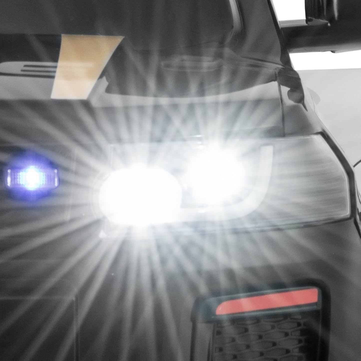 12V Kids Ride on Police Car with Remote and Siren Flashing Lights-Black