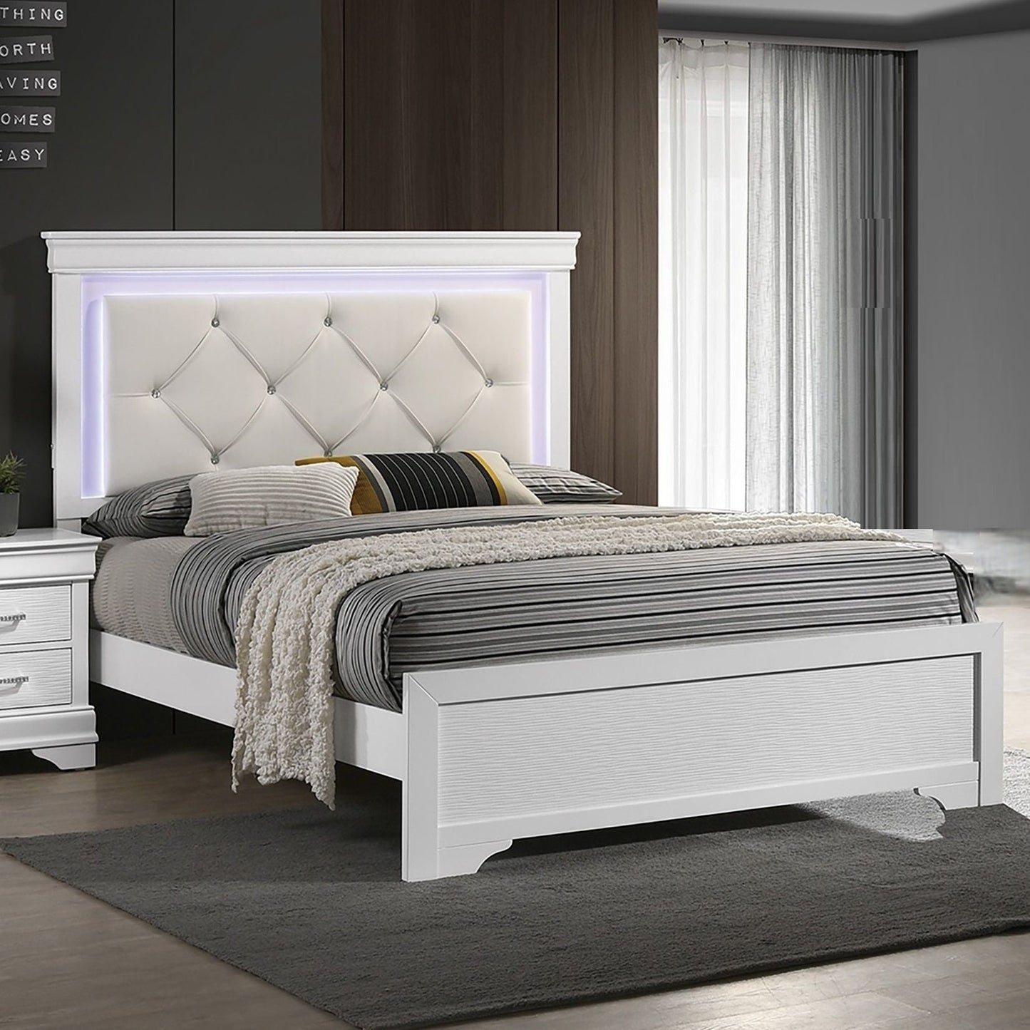 3 Piece Bedroom Set With LED Lighting, 2 Nightstands