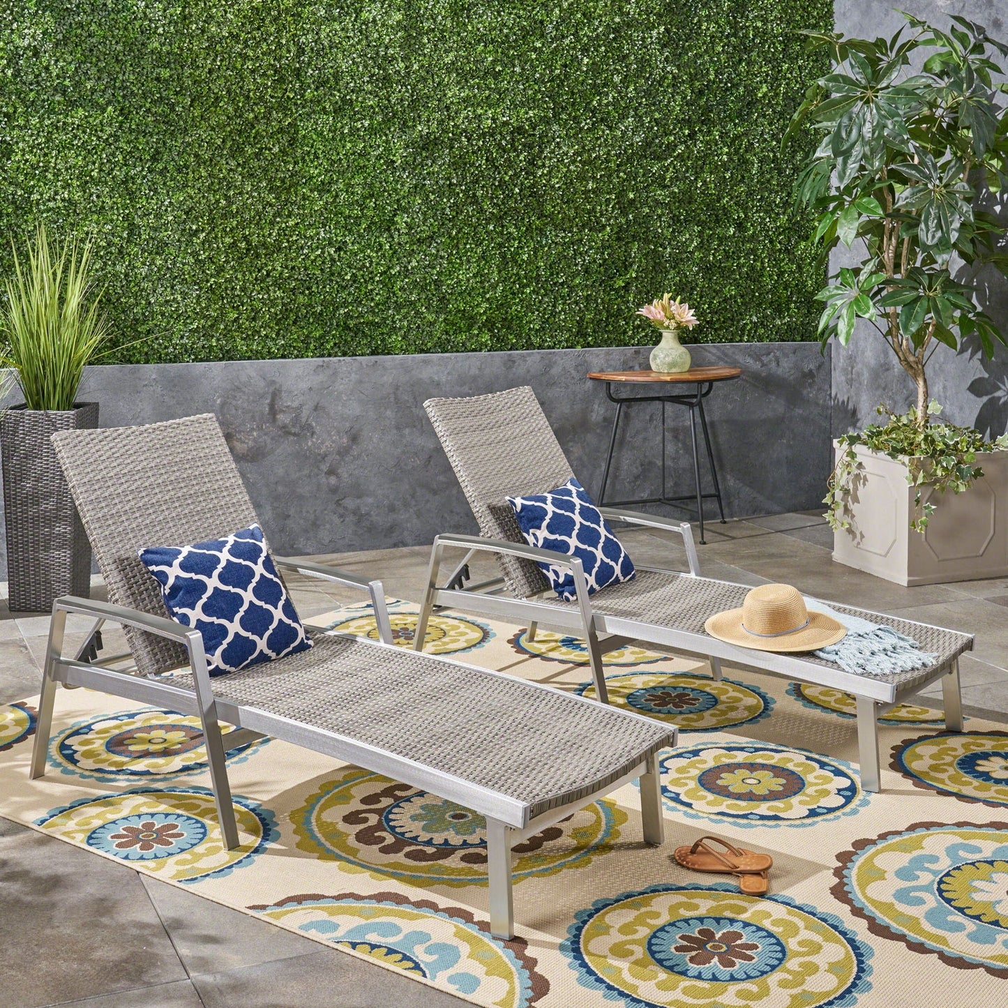 Oaxton Chaise Lounge