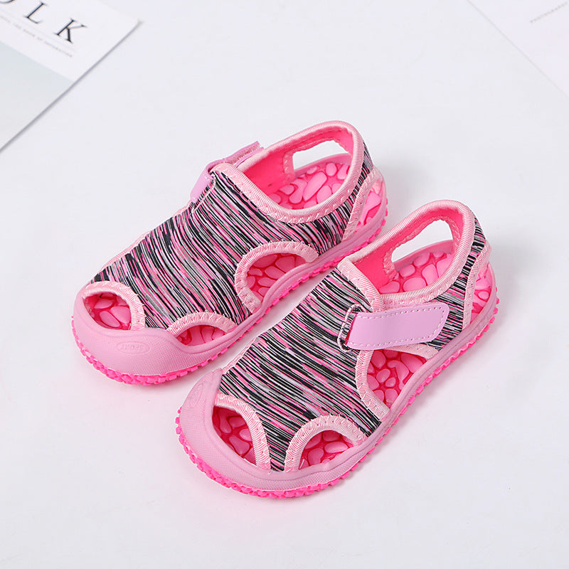 Hollow soft bottom boys beach shoes