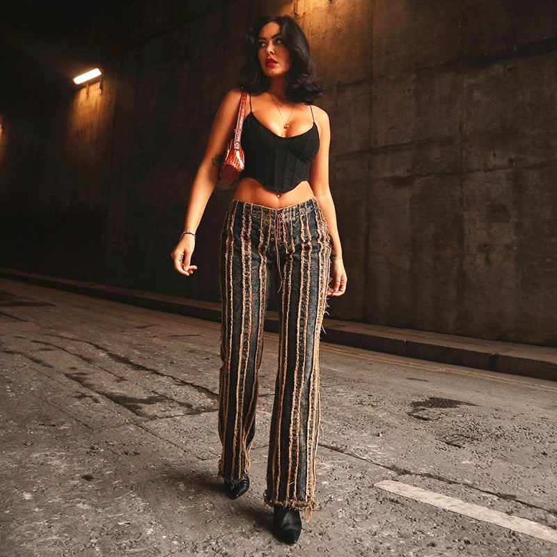 Mid-Rise Fashion Jeans With Raw Edges And Straps