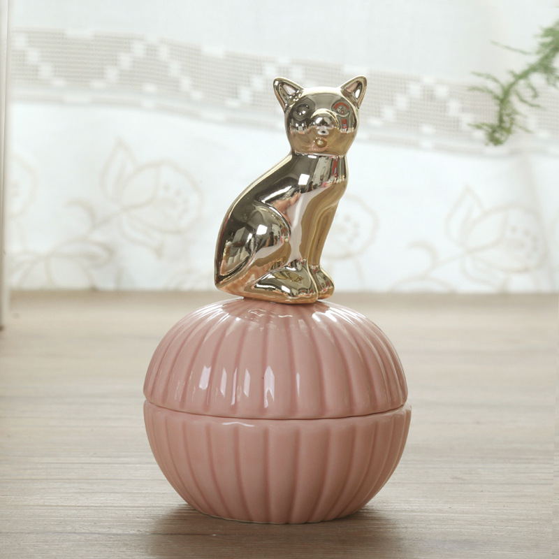 Ceramic wedding candy box