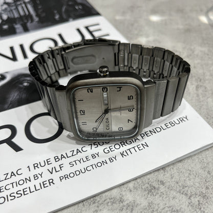 Mechanical-style Watch And Student-friendly Design Conceptual Hole Detail For Men