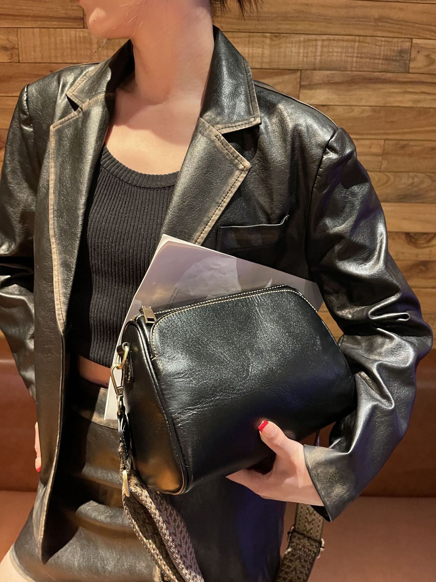 Genuine Leather Women's Bag, 2025 New Cross-border Style, Commuter Shoulder Bag, Large Capacity Messenger Bag, Top-layer Cowhide Crossbody Pillow Bag