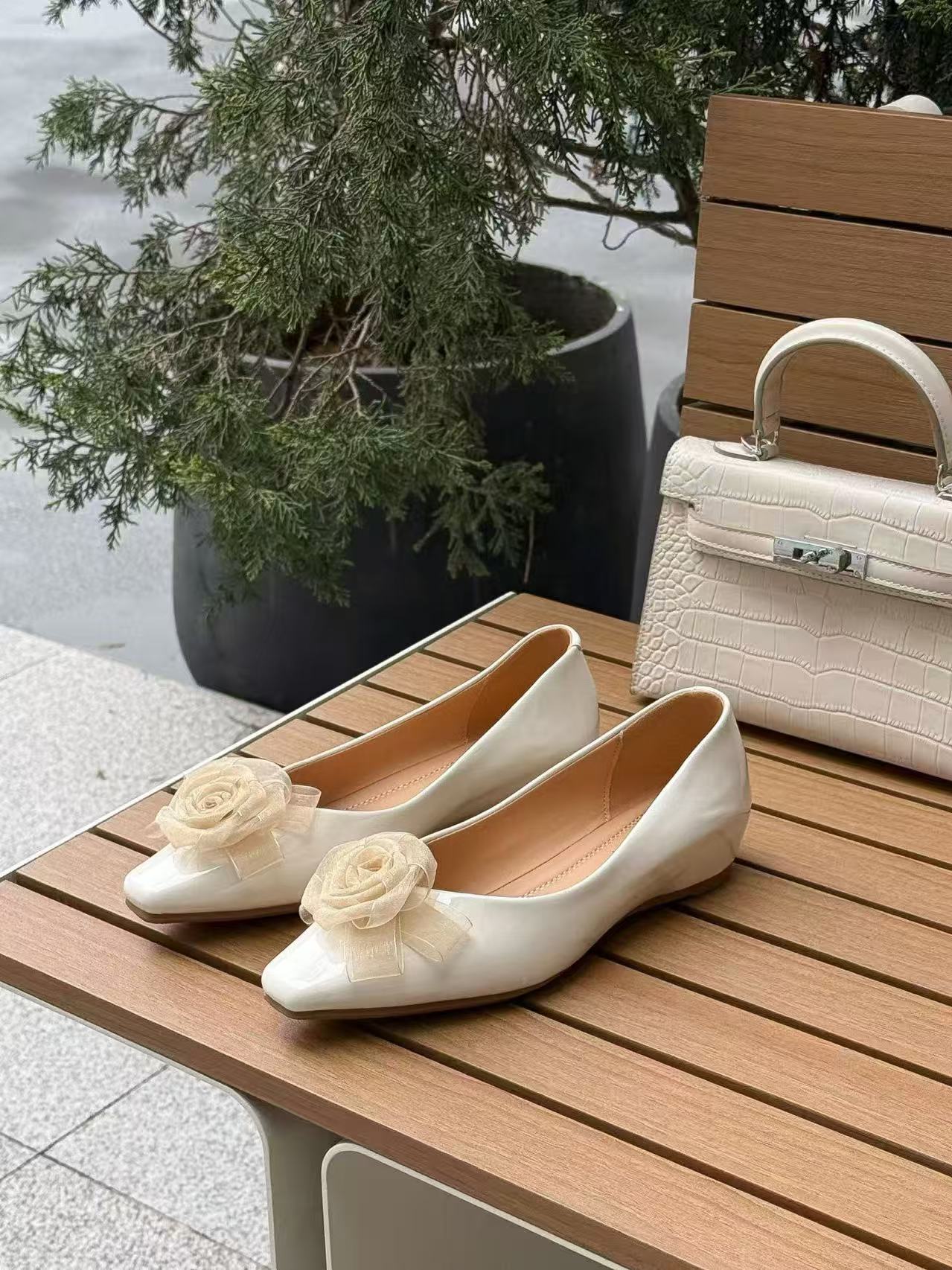 2026 Summer French Style Patent Leather Flats Women, Square Toe Shallow Shoes With 3D Mesh Rose, Slip-on Elegant Daily Ballet Shoes