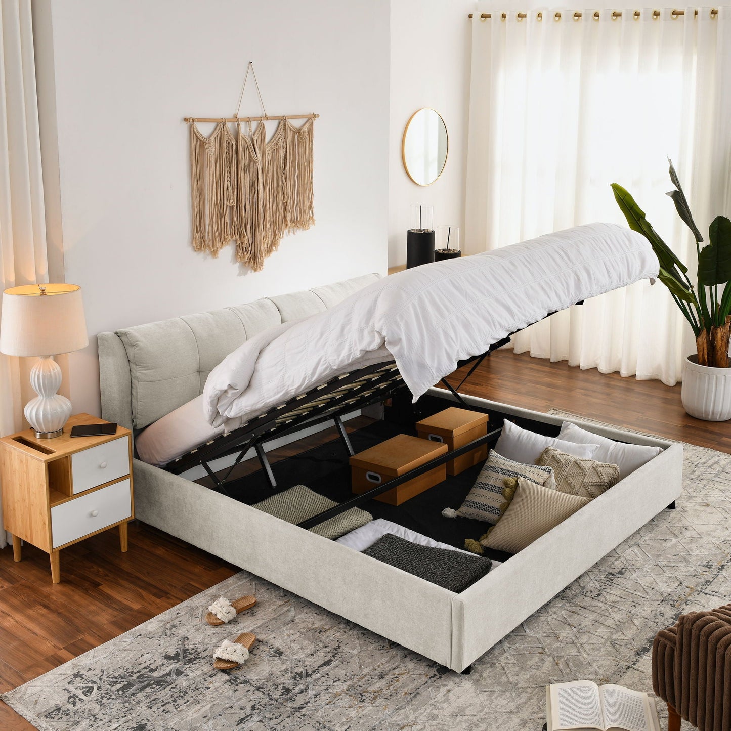 Storage Upholstered Hydraulic Platform Bed With Integrated Headboard