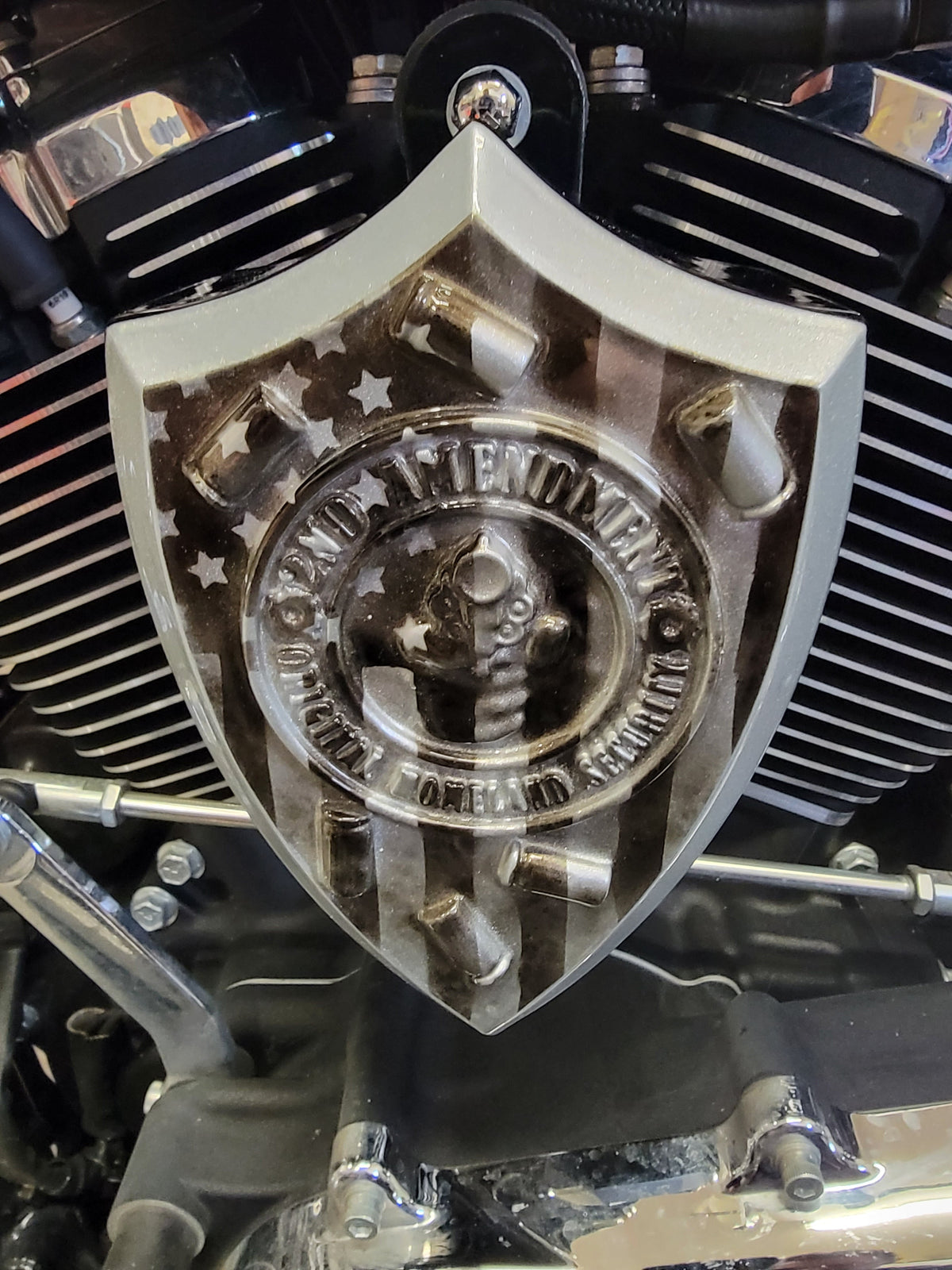 Custom horn cover with 2nd amendment theme