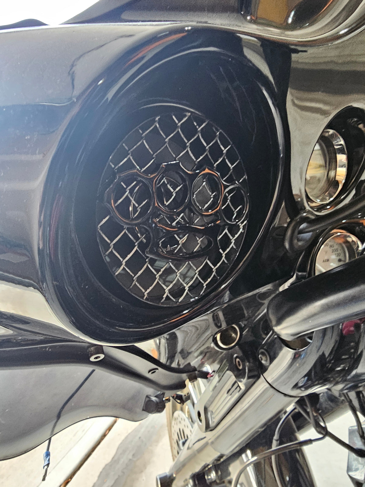 97-25+ Touring 3D brass knuckles speakers grill covers set