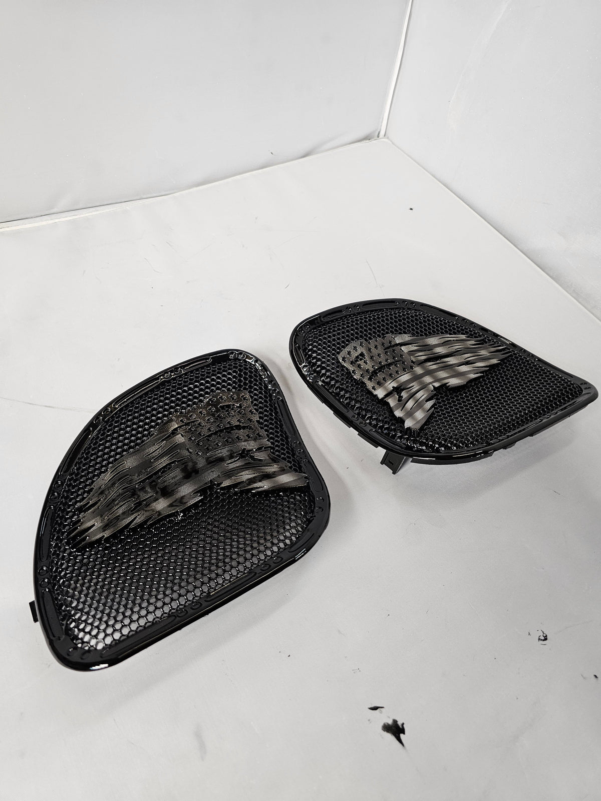 98-2024+ Road Glide 3D tattered flag speakers grill covers set