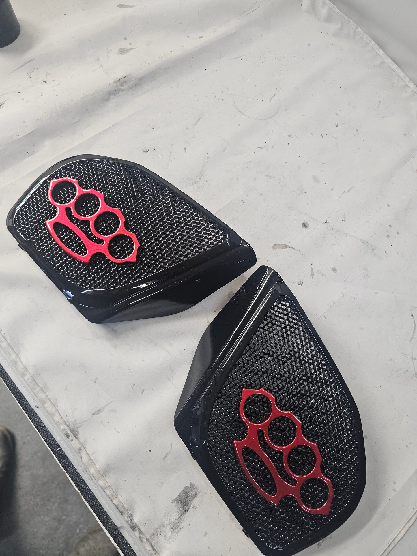 98-2024+ Road Glide 3D brass knuckles speakers grill covers set