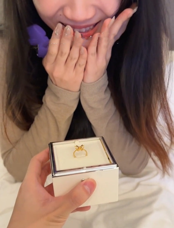 Valentine's Day Girlfriend Bear Cake Flip Ring Box